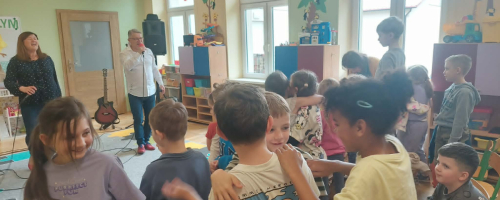 Baśniowa Kapela w przedszkolu – Radio Smyk Sm 
